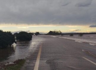 Inundaciones en Buenos Aires: el Gobierno cerró el paso del puente Zárate-Brazo Largo