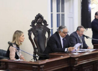 En el recinto, diputado denunció “el inicio de una ola de violencia”