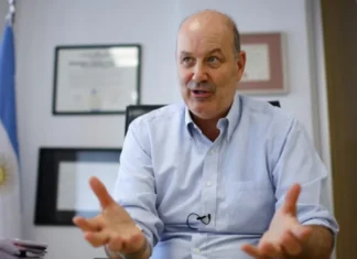 Sturzenegger cruzó a los gobernadores