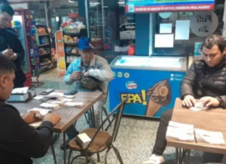 En estado de ebriedad un hombre cargaba tres millones de pesos en efectivo