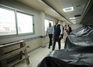 Gustavo Valdés recorrió las instalaciones del Instituto de Oncología de Corrientes