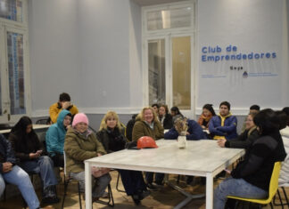 Emprendedores Goyanos recibieron Microcréditos de la Municipalidad