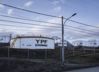 Argentina apeló el fallo que la obligaba a entregar las acciones de la petrolera a Burford