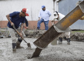 Obras Públicas interviene en calle San Juan con programa Mita y Mita