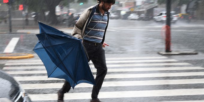 Diluvió en el AMBA: cayeron más de 100 milímetros, hubo inundaciones, barrios anegados