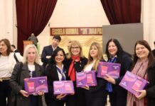 La Provincia entregó tablets a directores de escuelas primarias de Corrientes