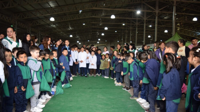 expo_ambiente_y_botellas_de_amo