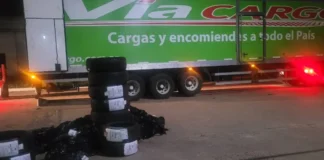 Puente Chaco-Corrientes: un camión llevaba mercadería ilegal por $5 millones