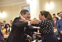 Braillard Poccard renovó su mandato como vicegobernador y recibió el diploma oficial