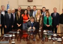 Manuel Adorni encabezó su primera reunión y explicó cómo será la nueva gestión