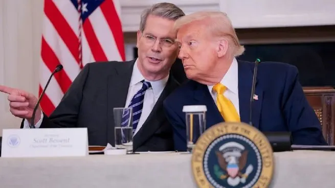 La jugada de Bessent con dólares y pesos que dejó una buena ganancia para EEUU a través del swap