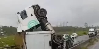 Corrientes: volcó un camión tras despistar en la Autovía 14