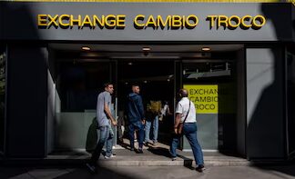 El dólar se mantuvo estable con un mayor volumen de operaciones