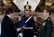 De uniforme, el teniente general Presti juró como Ministro de Defensa