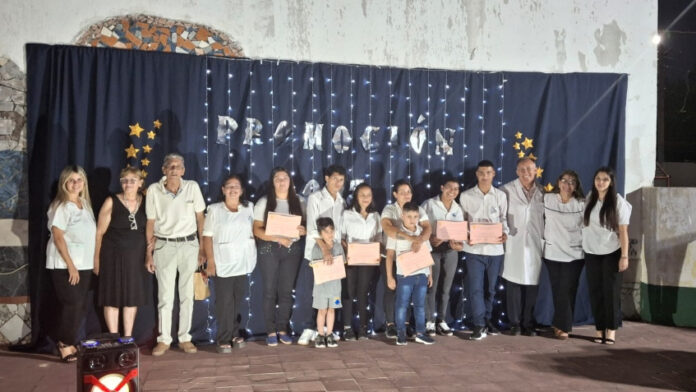 acto_colacion_escuela_para_adultos_participacion_coordinadora_discapacida