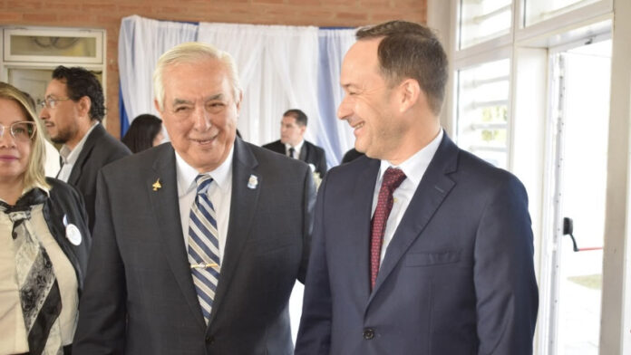 nota_maximiliano_fernand