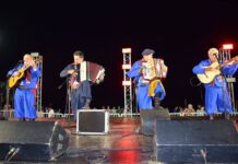 Una multitud vibró al ritmo de la Bailanta Chamamecera en Playa el Ingá
