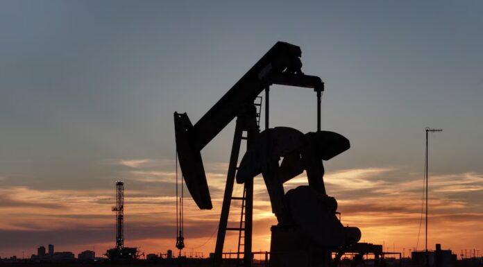 La empresa estatal venezolana PDVSA confirmó que negocia con Estados Unidos la venta de petróleo