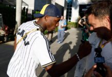 Luis Advíncula confirmó que se va de Boca Juniors