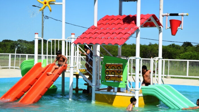 escuela_de_verano_tallleres_en_los_barrios_7_paseo_al_parque_acuatic