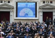 Diputados aprobó la reforma laboral y el proyecto vuelve al Senado