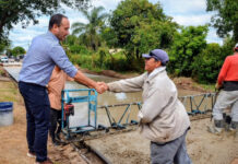 Avanza la pavimentación de la ultima cuadra de la calle Brasil
