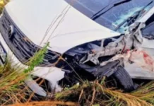 Murió un hombre tras un choque frontal entre un auto y una moto