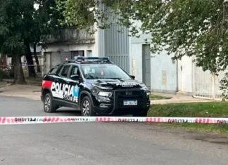 Policía fue herido en un tiroteo con delincuentes: habían robado patrullero