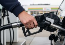 El precio de la nafta súper aumentó el doble que la inflación