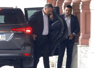 Manuel Adorni retoma las reuniones con ministros en medio de las tensiones políticas