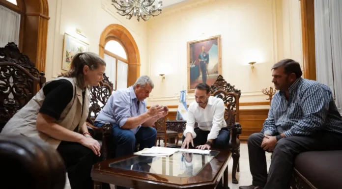 Valdés se reunió con intendentes: “El crecimiento debe llegar a todo Corrientes”