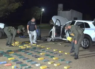 Condenaron a una uruguaya que viajaba con su hija y 88 kilos de cocaína