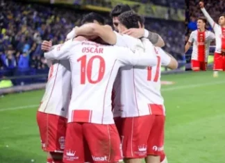 Con un muro en el arco, Huracán logró una heroica clasificación