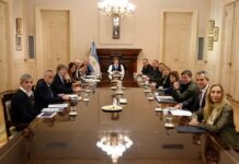Milei encabezó una reunión de Gabinete con foco en la gestión y sin menciones a la interna