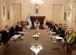 Milei encabezó una reunión de Gabinete con foco en la gestión y sin menciones a la interna