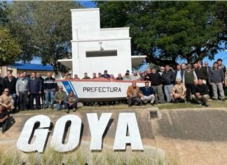 Almuerzo de camadería del personal retirado de la Prefectura