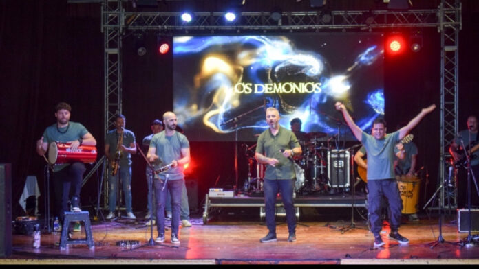 gala_de_reconocimiento_a_los_ballets_en_teatro_municip