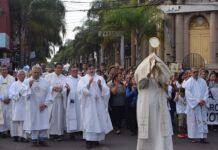Multitudinaria celebracion de Corpus Christi