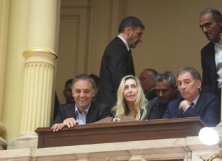 Los Milei ante el dilema de sostener a Adorni o ver más complicado su plan de gobierno