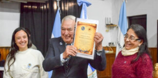 Diploma de honor al mérito