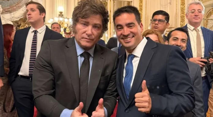 Javier Milei designó como nuevo vocero presidencial a Adrián Ravier