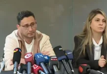 El papá de Agostina Vega se quebró en la conferencia de prensa