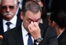 La Justicia prohibió a Adorni salir del país por riesgo de fuga