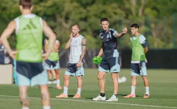 Scaloni perfila el once titular para el partido de cuartos de final contra Suiza