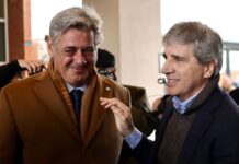 Caputo visitó La Rural y desactivó expectativas de nuevas bajas de retenciones: “Los anuncios ya se hicieron”