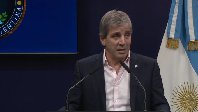 El ministro de Economía, Luis Caputo superó el primer test del nuevo programa financiero