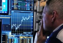 El riesgo país vuelve a tocar los 450 puntos básicos, su nivel más alto en dos meses