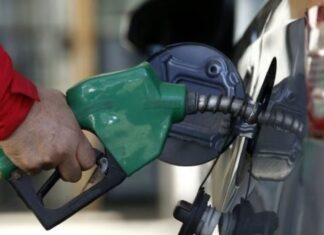 La venta de combustibles cayó por sexto mes consecutivo