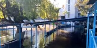 El Paraná avanzó sobre la playa de Regatas Corrientes