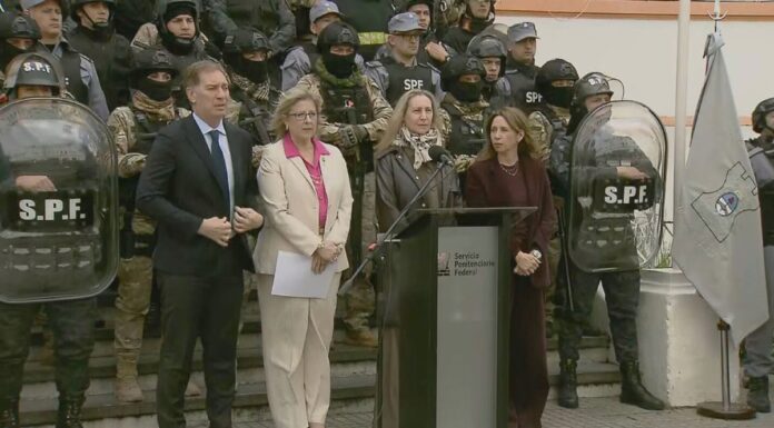 Karina Milei y Monteoliva, anunciaron el cierre de la primera etapa del traslado de presos de Devoto